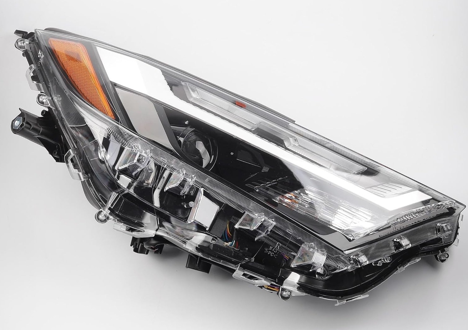 მაშუქი წინა მარჯვენა FULL LED - TOYOTA RAV4 2022- მაშუქი წინა მარჯვენა FULL LED - TOYOTA RAV4 2022-